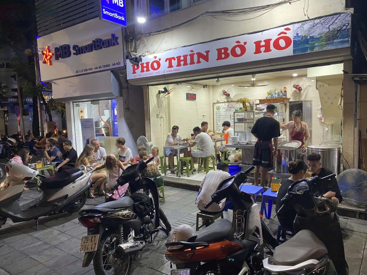 Phở thìn bờ hồ